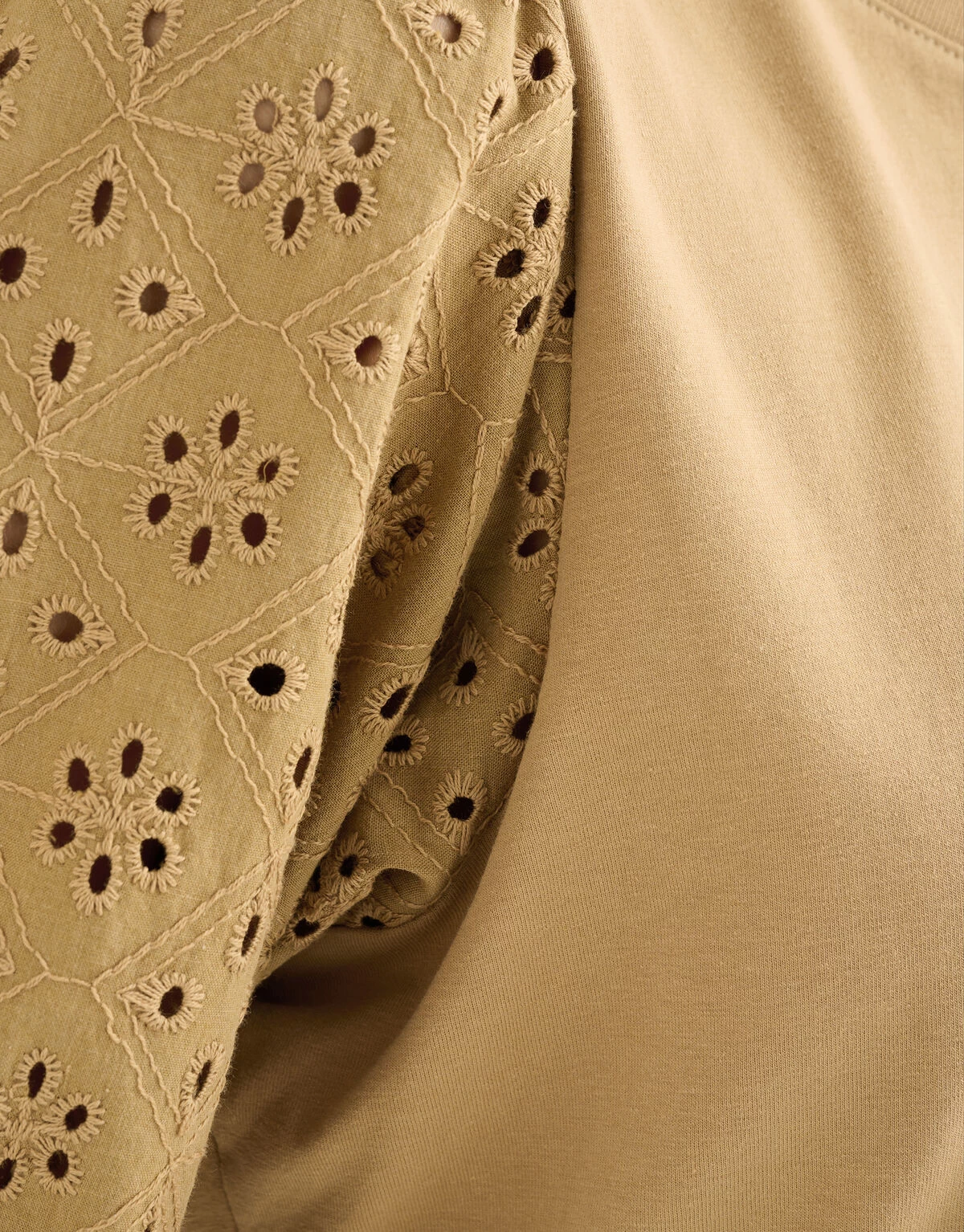 Embroidery Top Beige 7 Embroidery Top Beige - Afbeelding 7