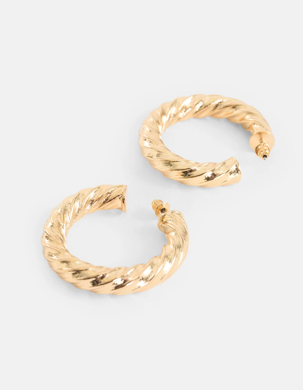 Twisted Hoop Oorbellen Goud 4 Twisted Hoop Oorbellen Goud - Afbeelding 4